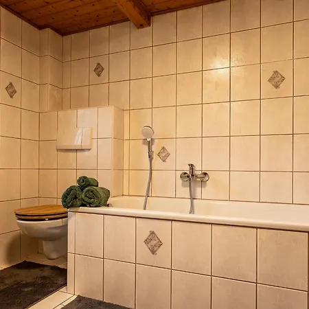 With Tradition In The Alpbachtal * Breitenbach am Inn