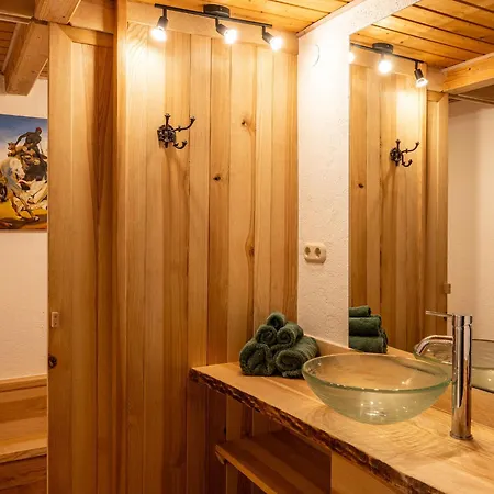 With Tradition In The Alpbachtal Breitenbach am Inn
