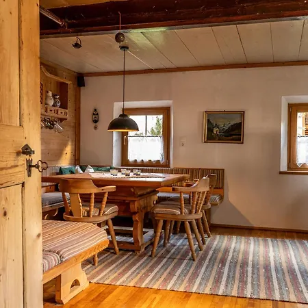 With Tradition In The Alpbachtal Holiday home *